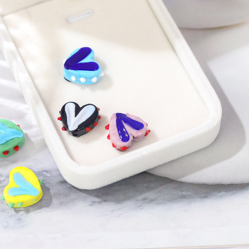 晗钰缘 爱心手绘兔耳朵点点琉璃珠子diy耳饰手链项链饰品材料批发详情5