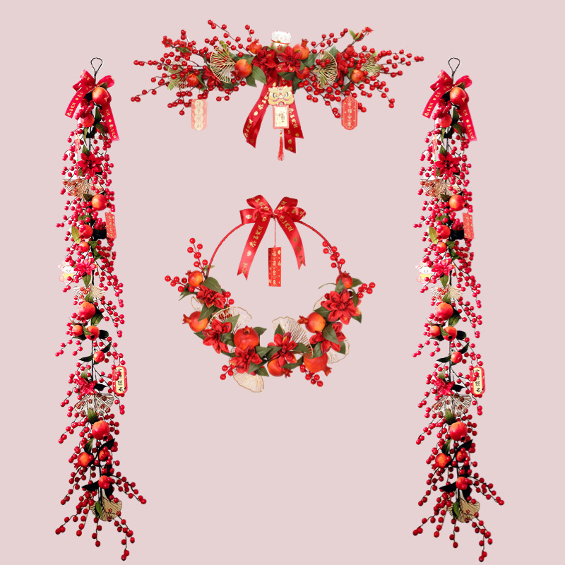 When moving into a new home, decorate with simulated pomegranates, celebrate the New Year, hang the main entrance, and decorate the living room for the New Year pic 6