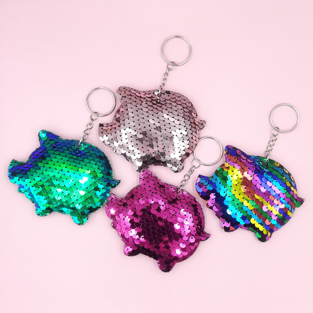 Cross-border set: 4 pig-shaped reflective double-sided flip-top sequins, lightning keychains, sequins, small pendants, and car ornaments pic 4