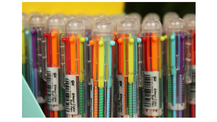 Creative and cute cartoon multi-color ballpoint pens, press pens, colorful personalized oil pens, stationery, 6-color pens wholesale pic 8