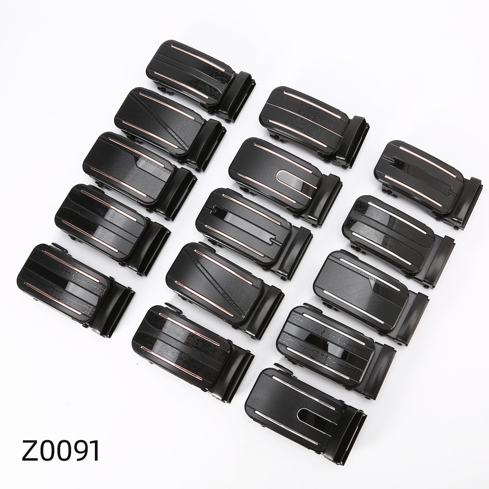 新亚克力板皮带扣自动铁腰带扣字母简约大方不可激光LOGO厂家直销详情5