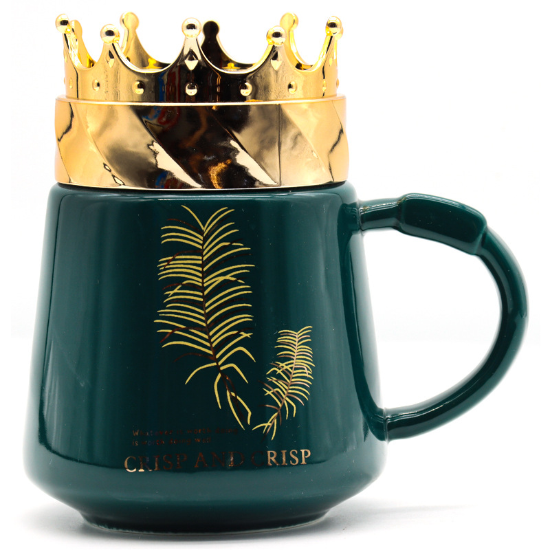 Hot-selling creative golden mirror crown ceramic mug with lid spoon large capacity water cup set, fashionable and exquisite hand-held gift box cup, personal business gift, home and office personalized cup, supports visiting logo factory direct supply pic 6
