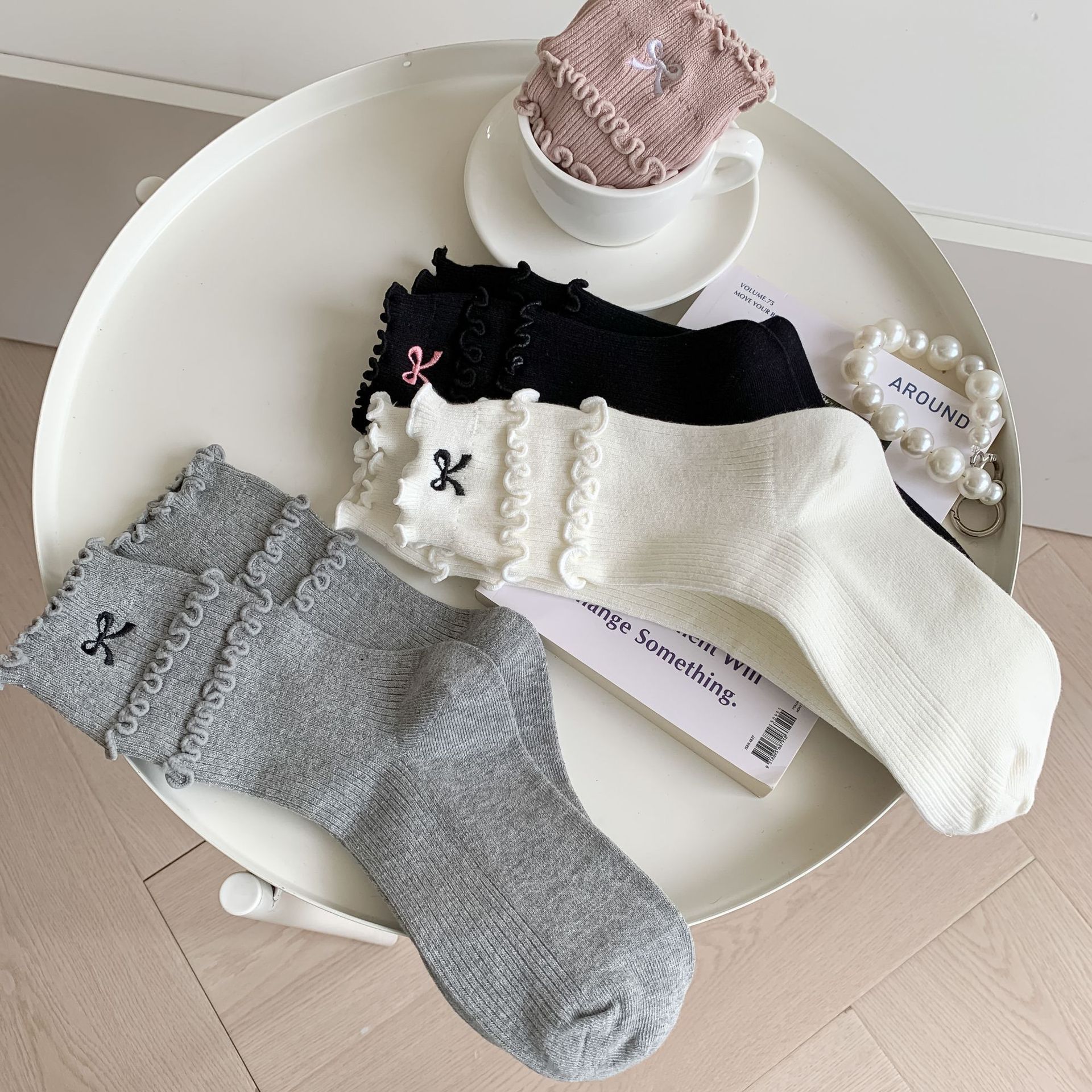 木耳边刺绣蝴蝶结袜子 女韩版甜美花边刺绣堆堆袜 中筒棉袜批发丝袜女冬季详情6