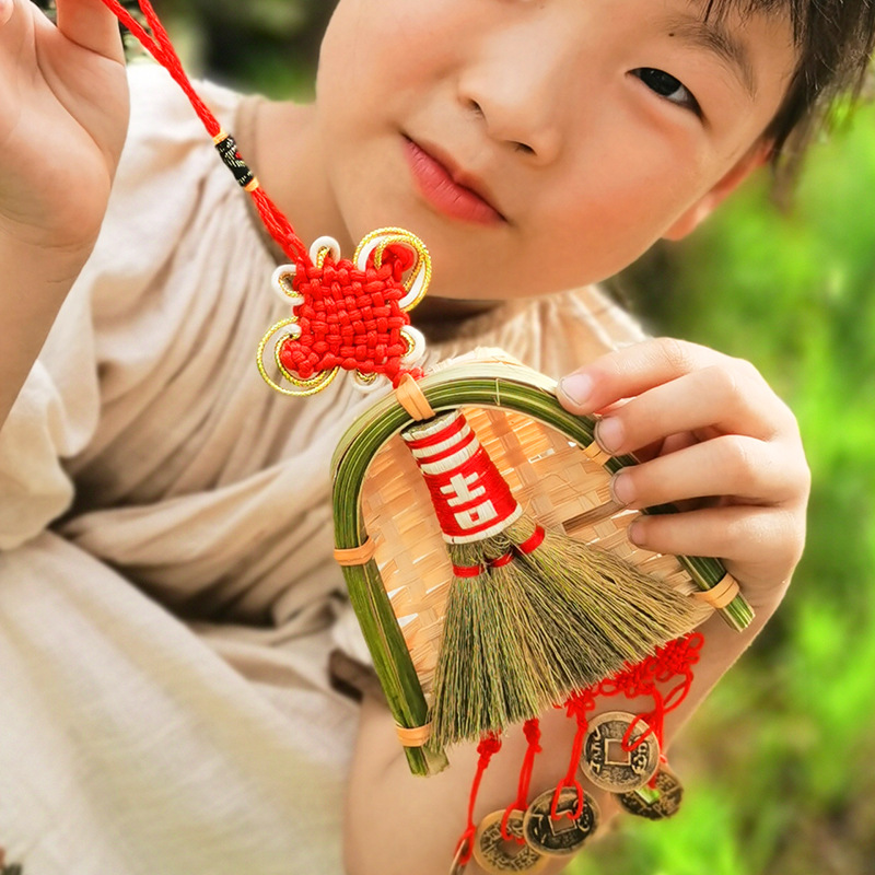 Copper coins, small brooms, dustpans, hanging ornaments, door decorations for moving into a new home, indoor hanging ornaments, TV wall decorations for the Qingming and Dragon Boat festivals pic 55