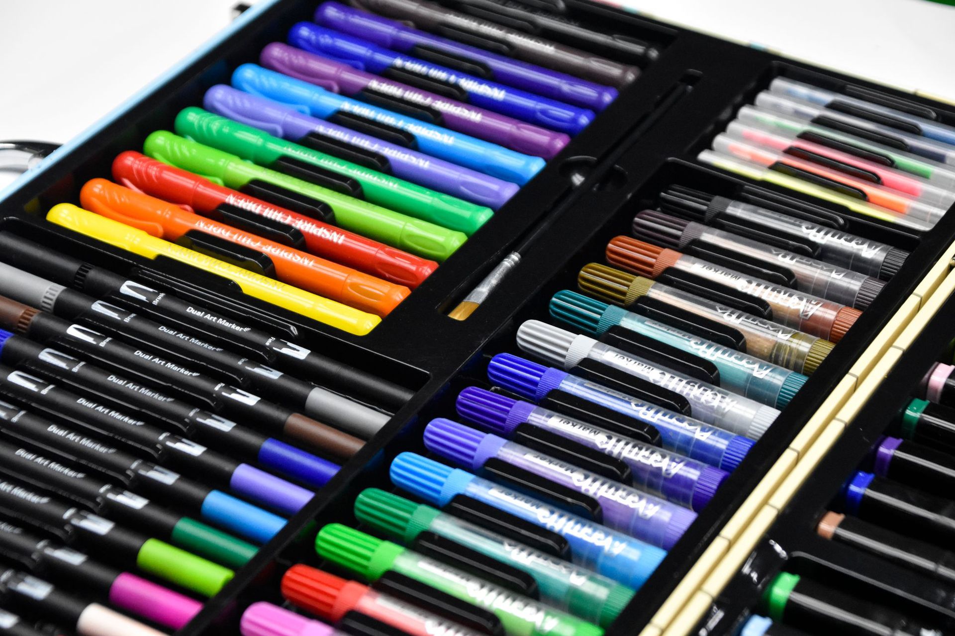 61儿童节礼物比鲁斯联名156PCS小学生水彩画笔精美礼盒套装详情7