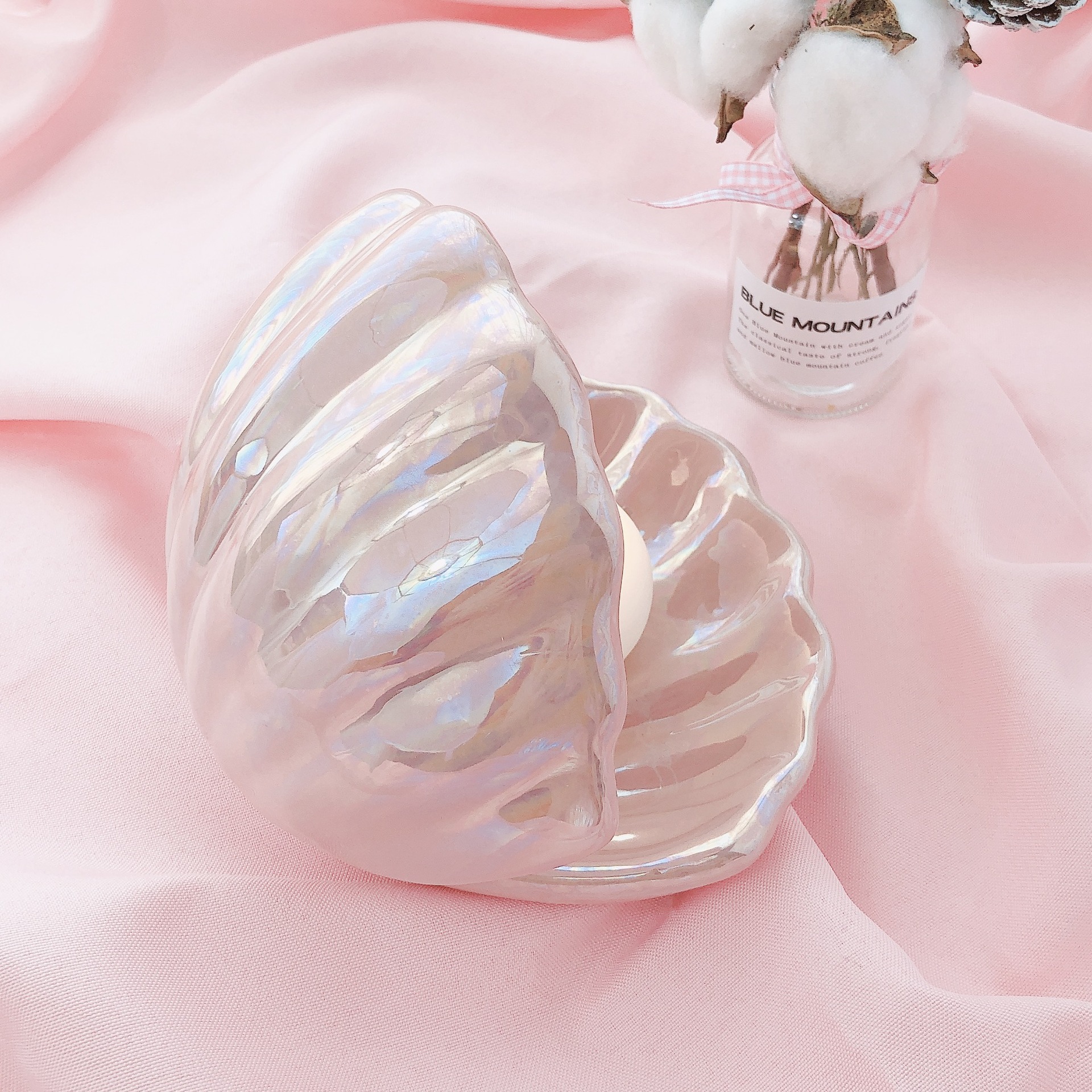 This is a popular Nordic dreamy shell lamp with a romantic pearl atmosphere and creative night light for the bedroom pic 10