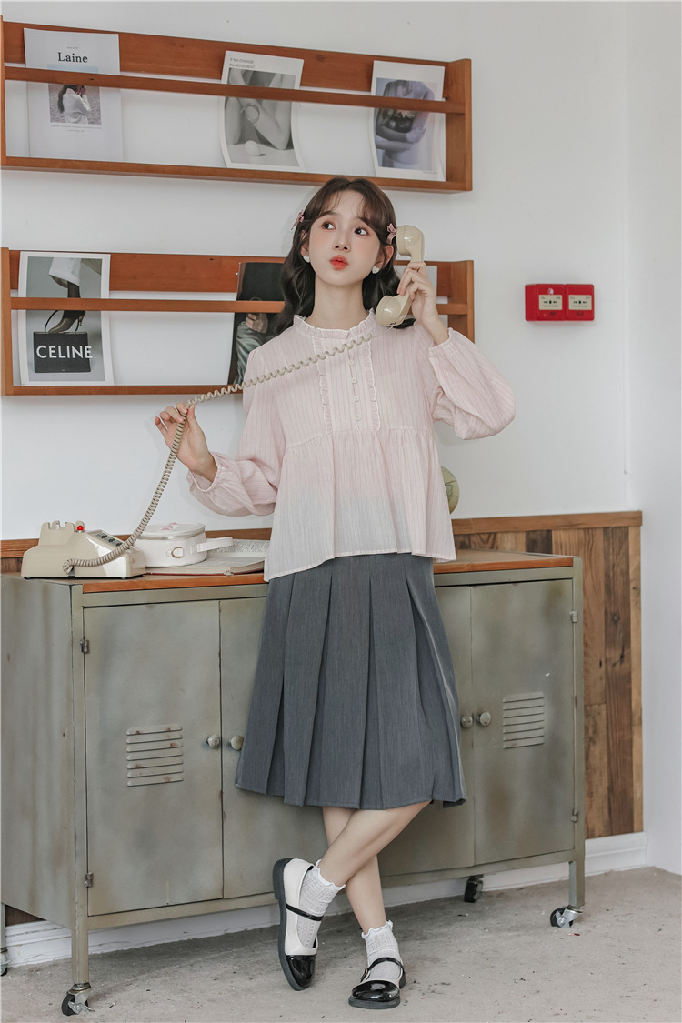 2023 Autumn new style sweet and fresh lantern sleeve lace patchwork round neck pullover long-sleeved striped doll shirt for women pic 13