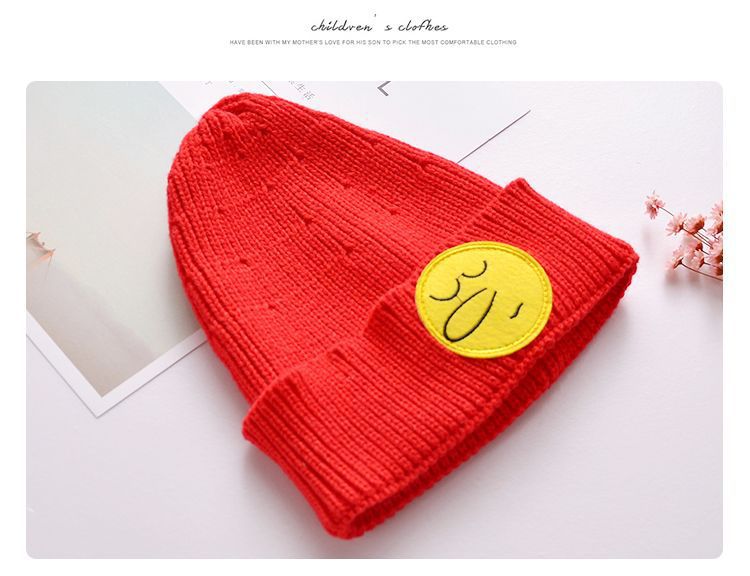Wholesale of 2020 new cute long-nose knitted caps, baby knitted woolen caps with smiling face embroidery and pullover caps pic 8