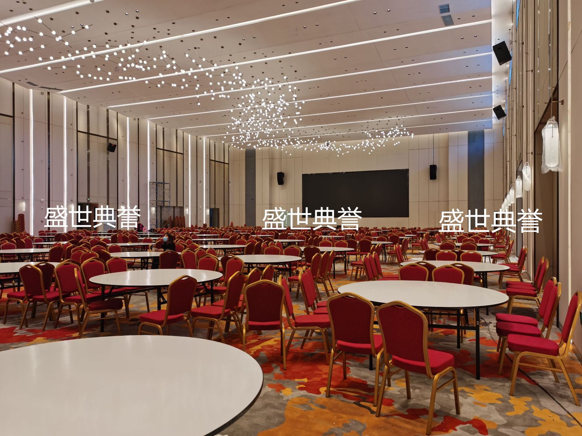 随州五星级酒店铝合金宴会椅子会议中心折叠椅饭店宴会厅餐桌椅详情14