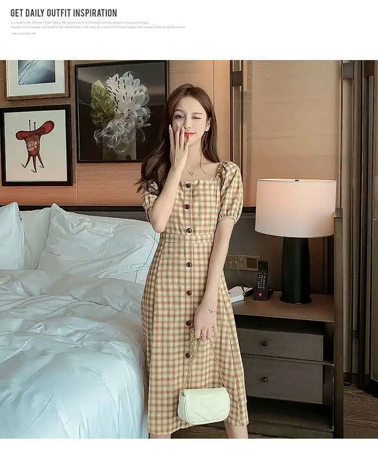 This 2022 summer new square-neck checkered puffed sleeve French retro knee-length dress is elegant, fashionable, waist-cinching and slimming pic 12