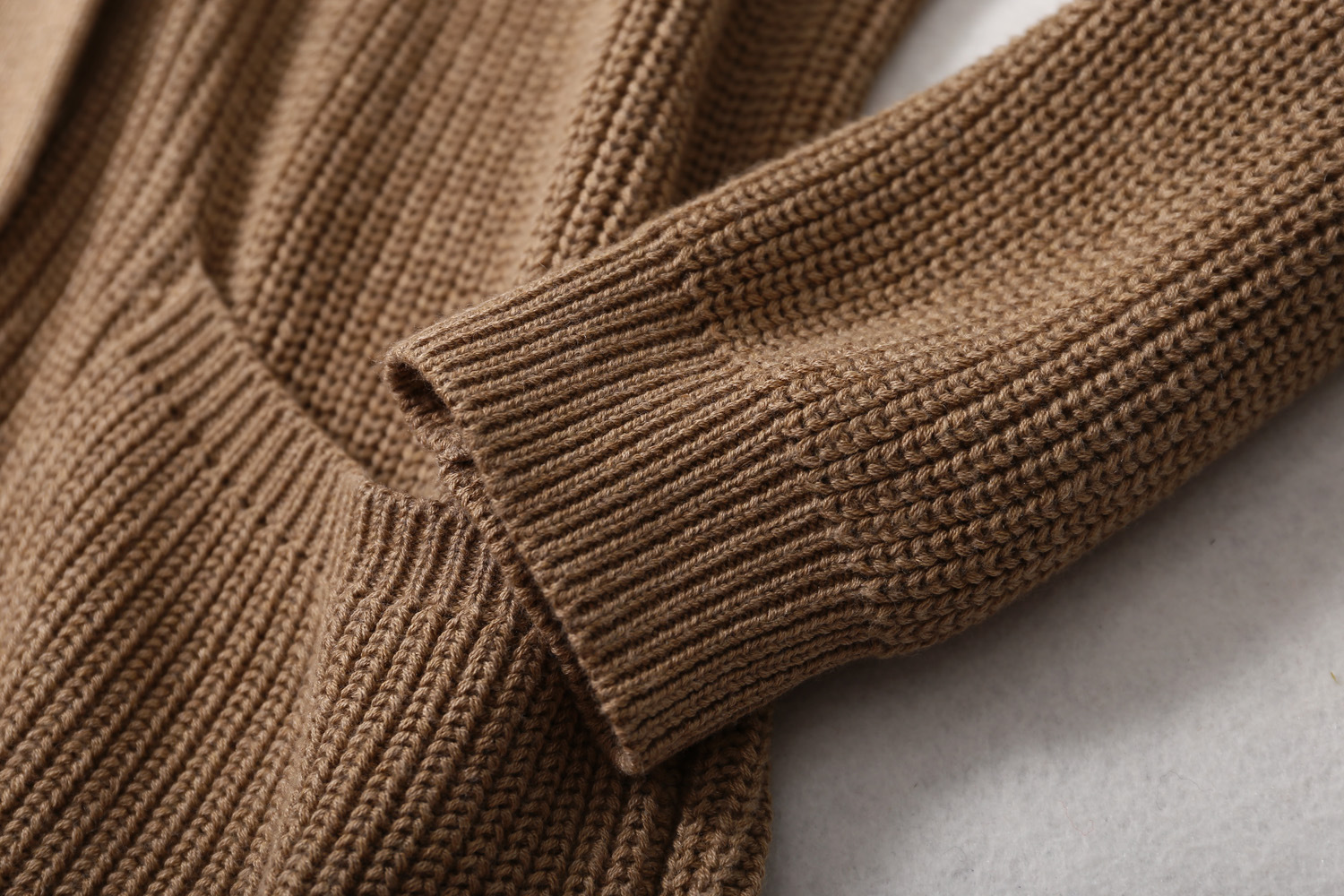 Sweater cardigan autumn and Winter new collection: Knitted silk and cashmere blend cardigan, elegant commuting loose thick knitted sweater for women pic 6