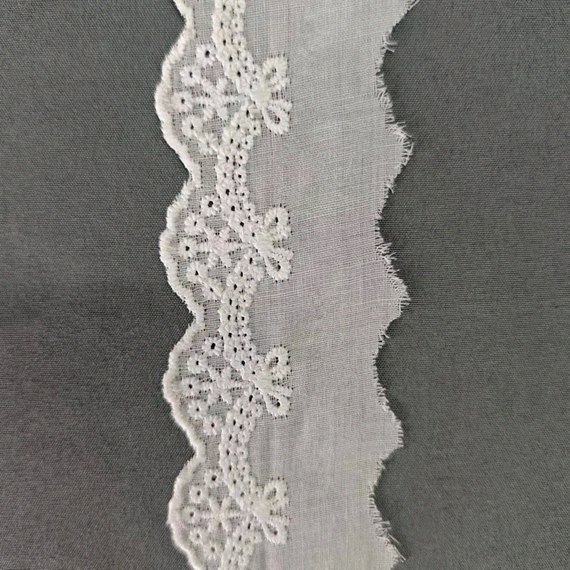 Wholesale of cotton embroidered lace, hollowed-out lace, embroidered skirt hem, clothing accessories, milk silk, perforated, barcode 2.5 pic 75
