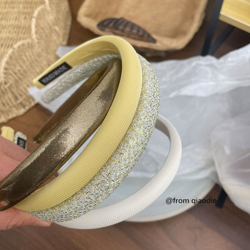 This is a high-end Korean hairband for women to wear on a daily basis. It is a slim sponge hair accessory that can increase the height of the top of the head. New style 2025 pic 5