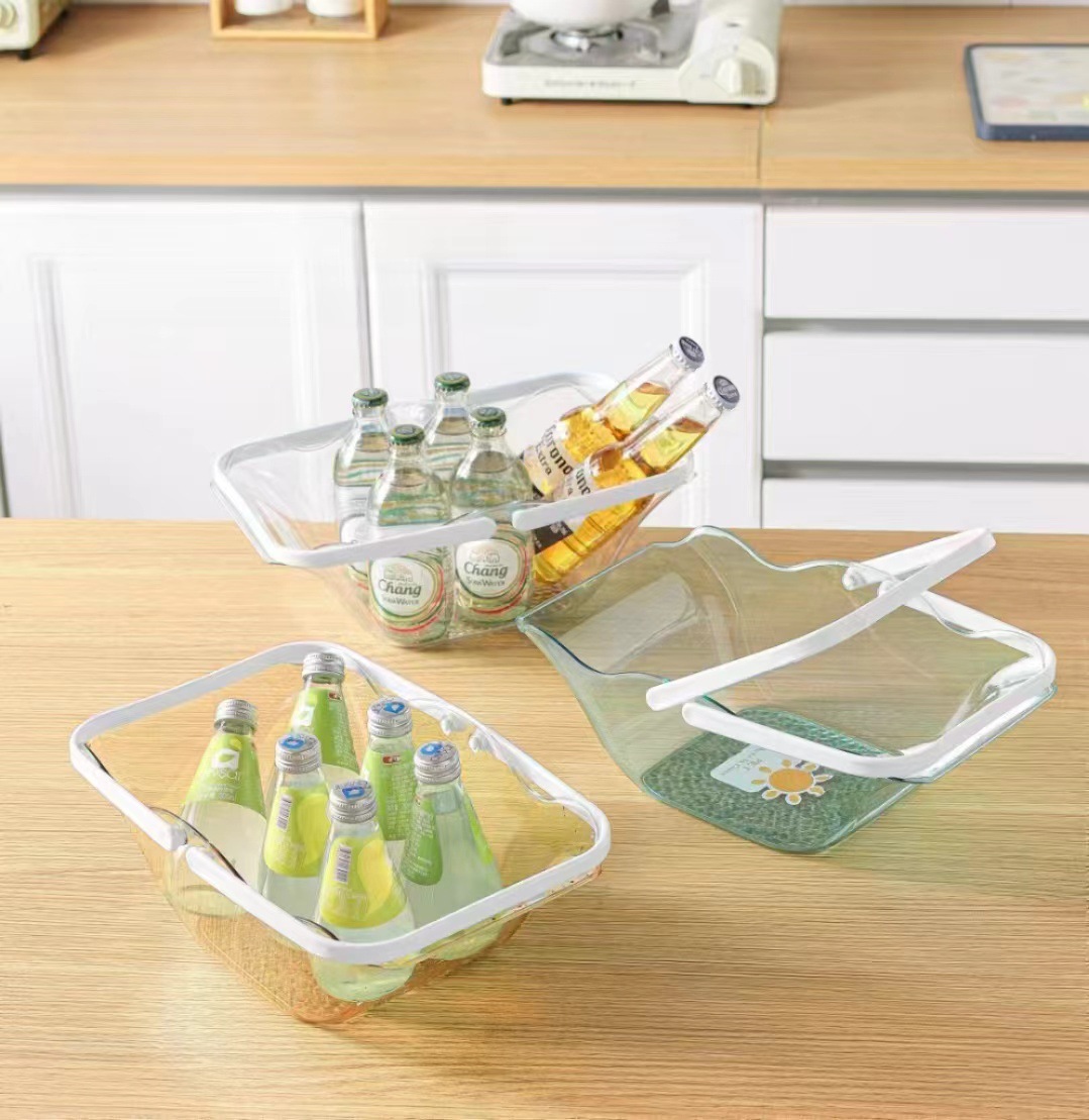 A light luxury hand-held basket fruit platter, a popular snack display in the living room, is a dried fruit platter pic 1