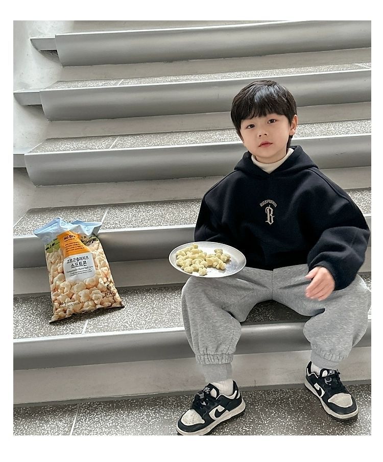 儿童字母刺绣加绒加厚新年红色连帽套头卫衣冬韩版男女童宽松上衣详情4