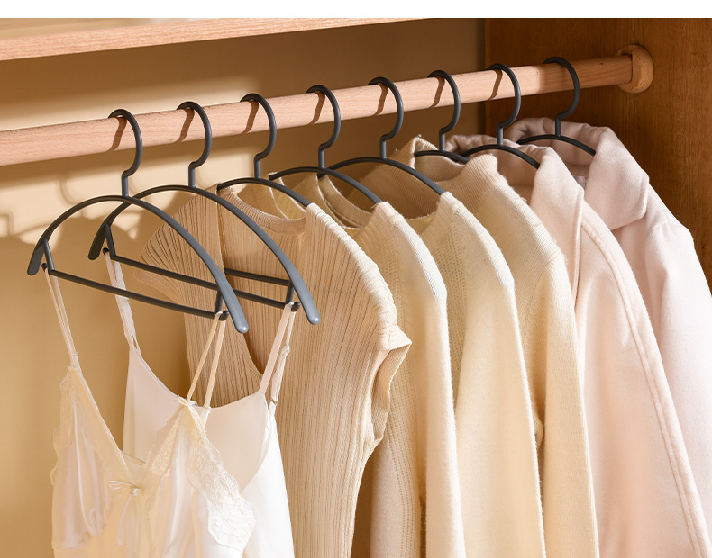 【 90-piece set 】 Wholesale of household traceless clothes racks, plastic anti-slip hangers, adult clothes drying hangers for dormitories pic 15