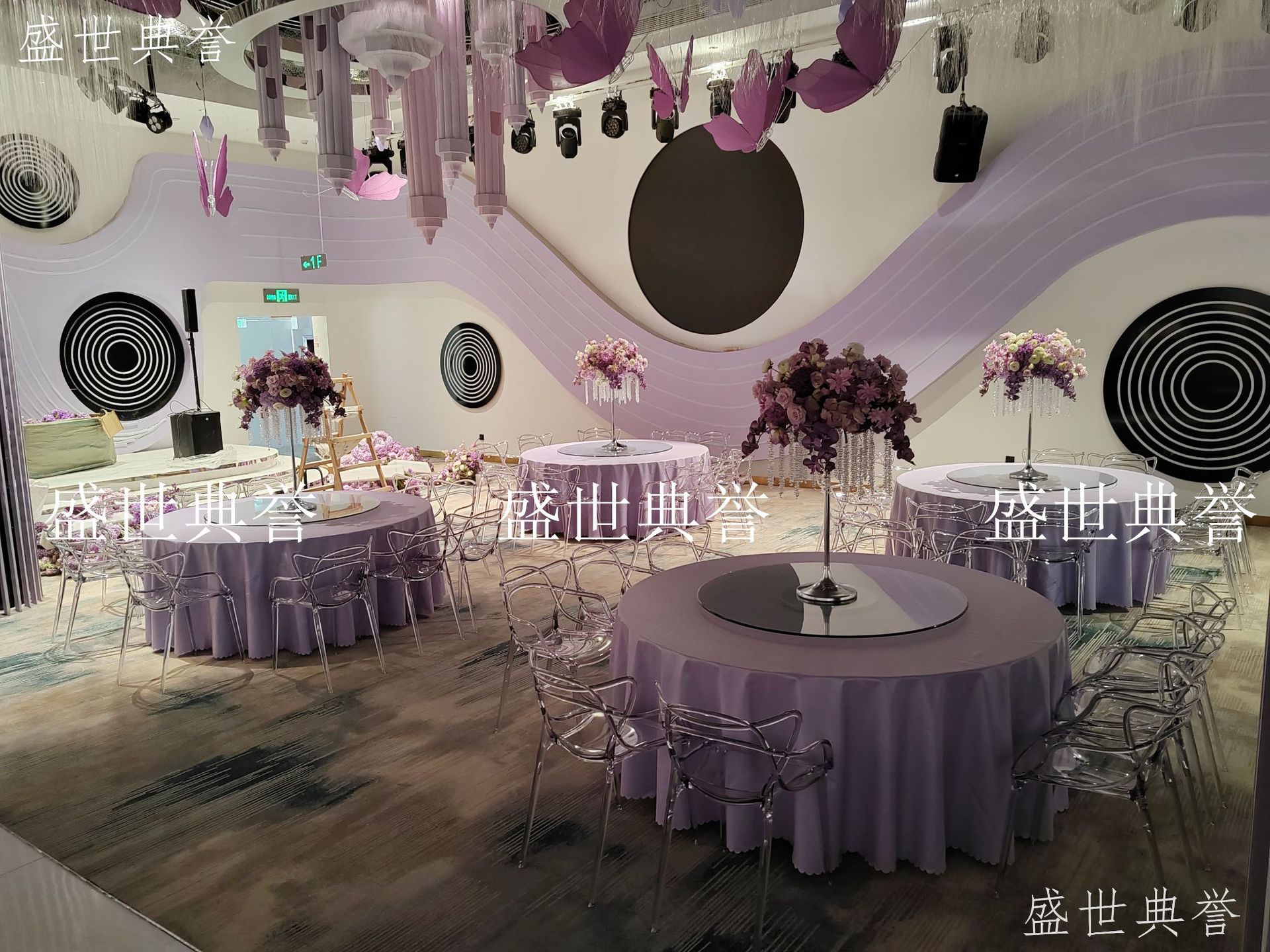 Shenzhen manufacturer direct sales outdoor wedding acrylic crystal chairs, hotel wedding banquet transparent chairs, theme wedding cat-ear chairs pic 10