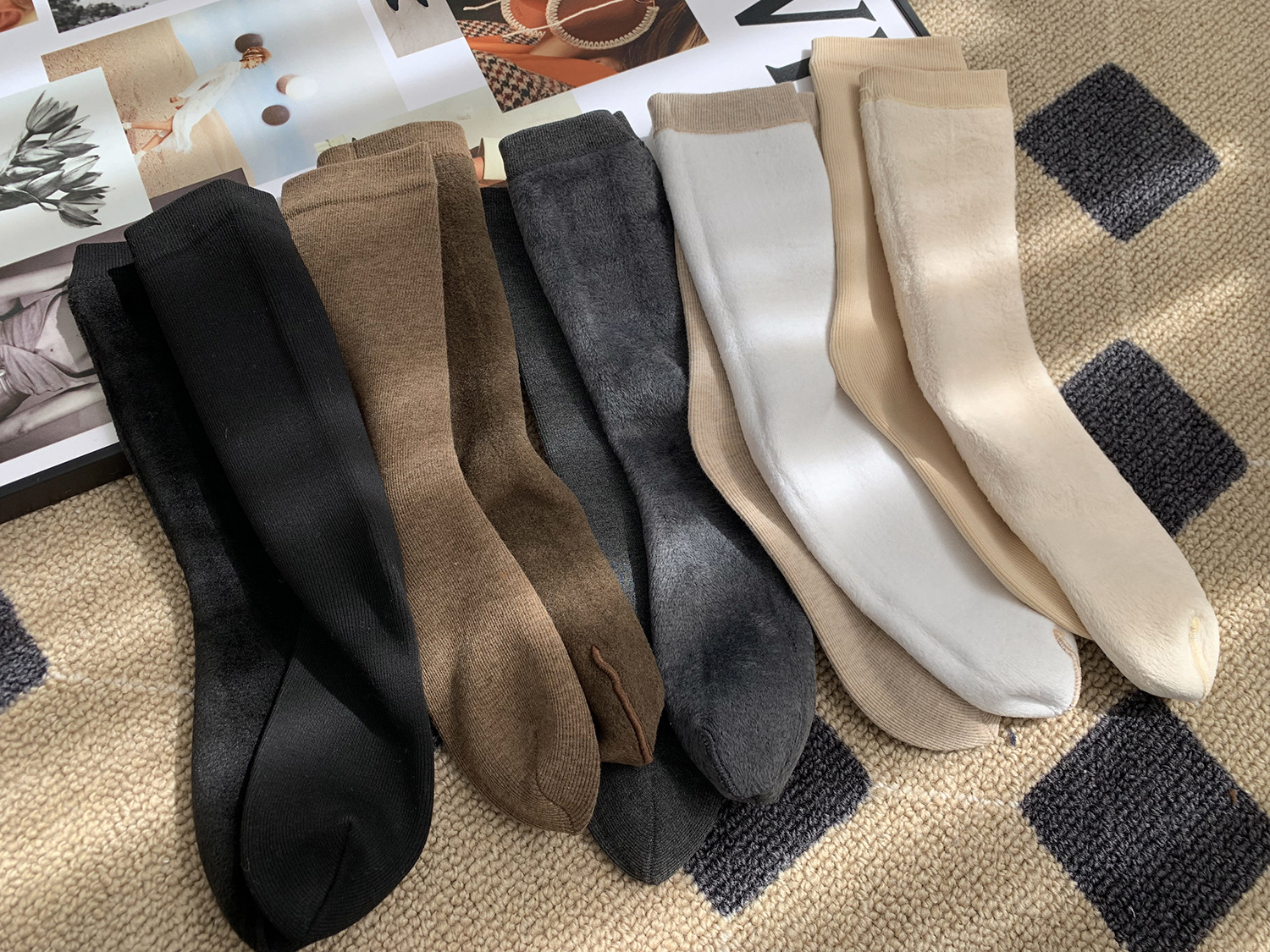 Unisex couple style fleece and thickened warm snow socks, mid-length home cotton socks, postpartum socks, floor socks pic 23