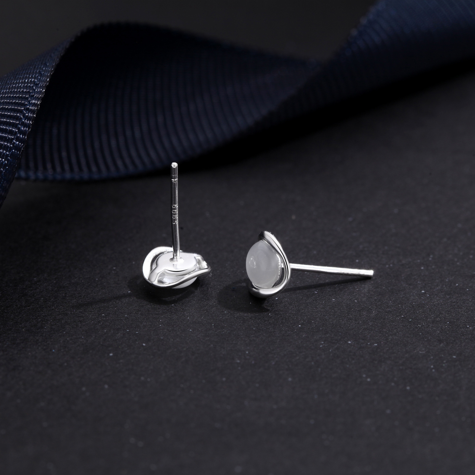 s999纯银足银猫眼石耳钉女韩版轻奢气质轻奢感新款养耳洞耳饰品详情14