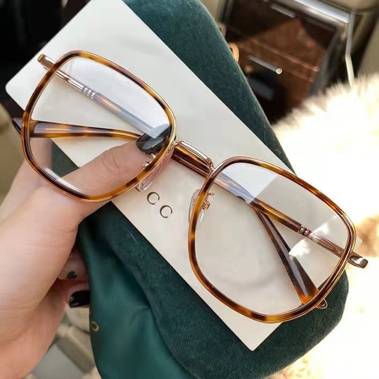The same style of large face anti-blue light slimming natural face glasses as Internet celebrities, olive green anti-ultraviolet Douyin live streaming Instagram glasses pic 4