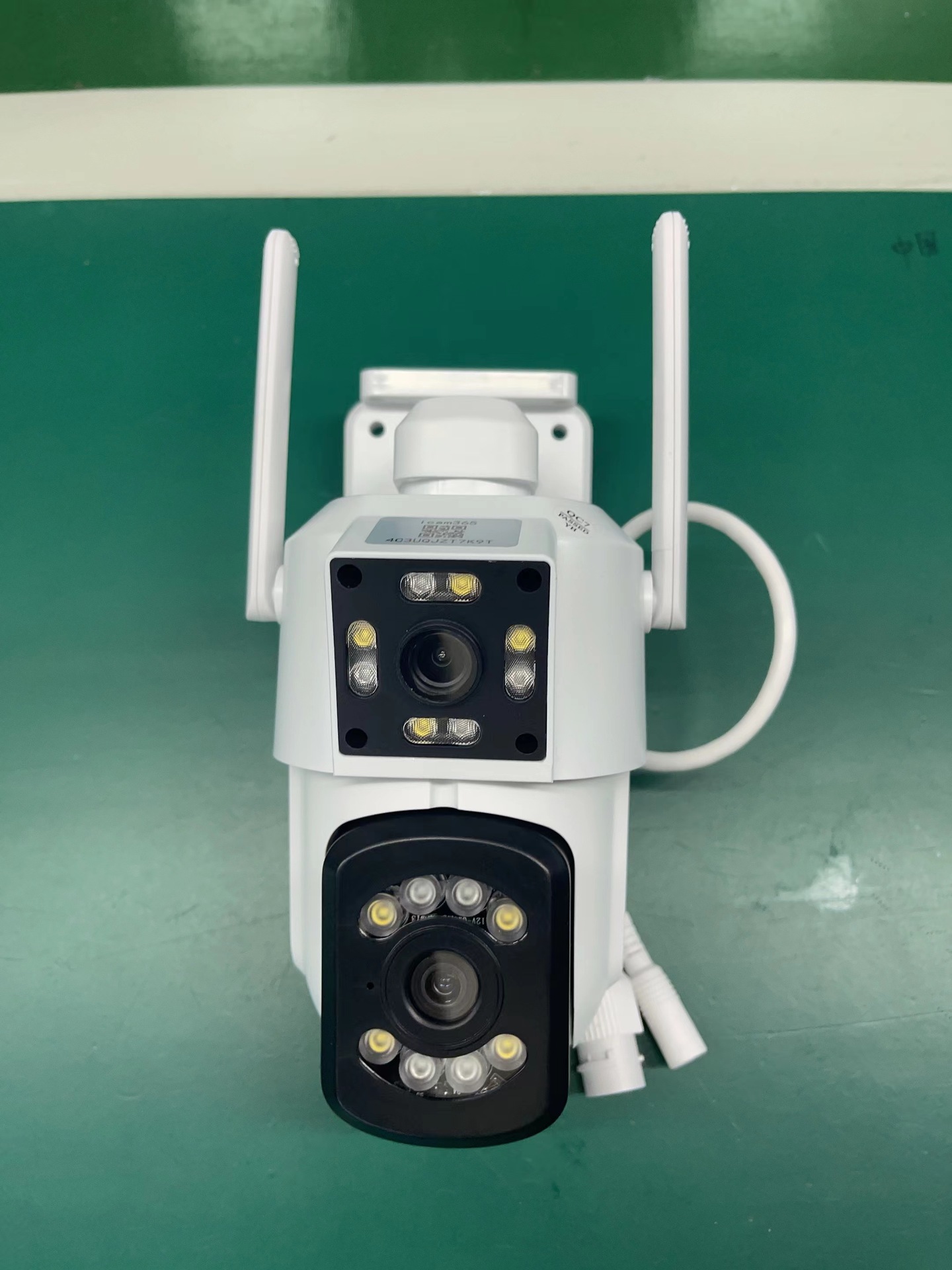 Panoramic no-blind spot monitor, outdoor mobile phone remote dual wide-angle dual-screen gun-ball linkage camera pic 5