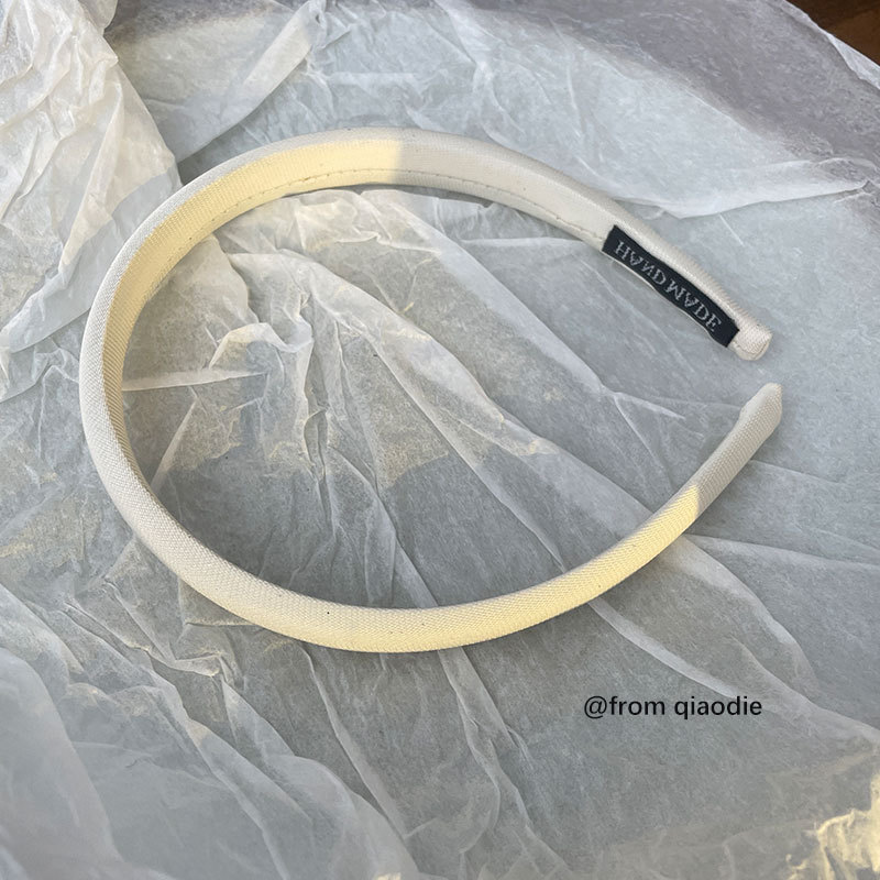 This is a high-end Korean hairband for women to wear on a daily basis. It is a slim sponge hair accessory that can increase the height of the top of the head. New style 2025 pic 11