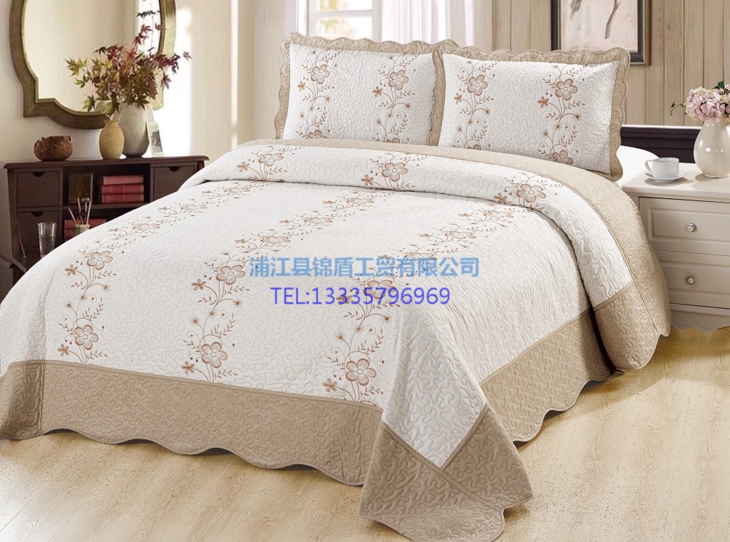 Wholesale of brushed fabric embroidered bed covers and quilted quilts in stock for export, bedspreads, bedding sets, summer cool quilts and bed sheets pic 3