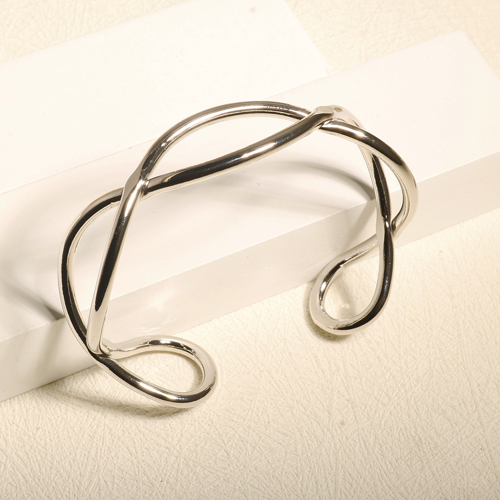 Simple oval cross-opening bracelet, European and American style trendy wristband, personalized and fashionable stainless steel jewelry wholesale for women pic 8