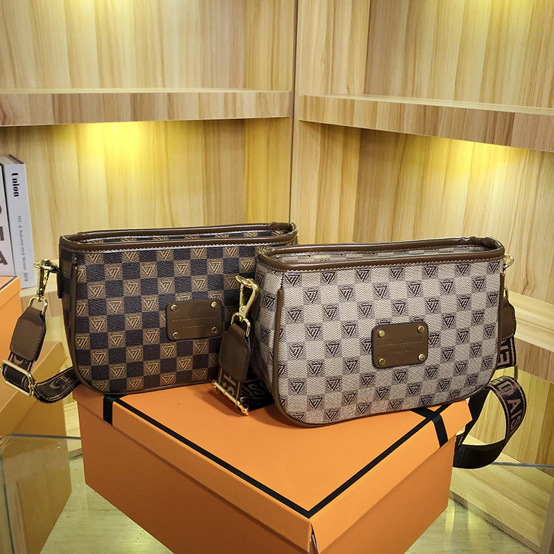 时尚宽肩带女包2023新款百搭字母印花潮流腋下包高级感气质单肩包详情19