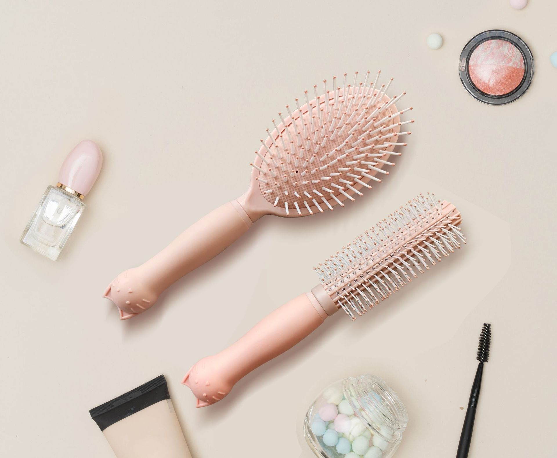 厂家现货塑料气囊按摩梳 美发卷发梳 盒装黑色卡通小猫平板梳子详情12