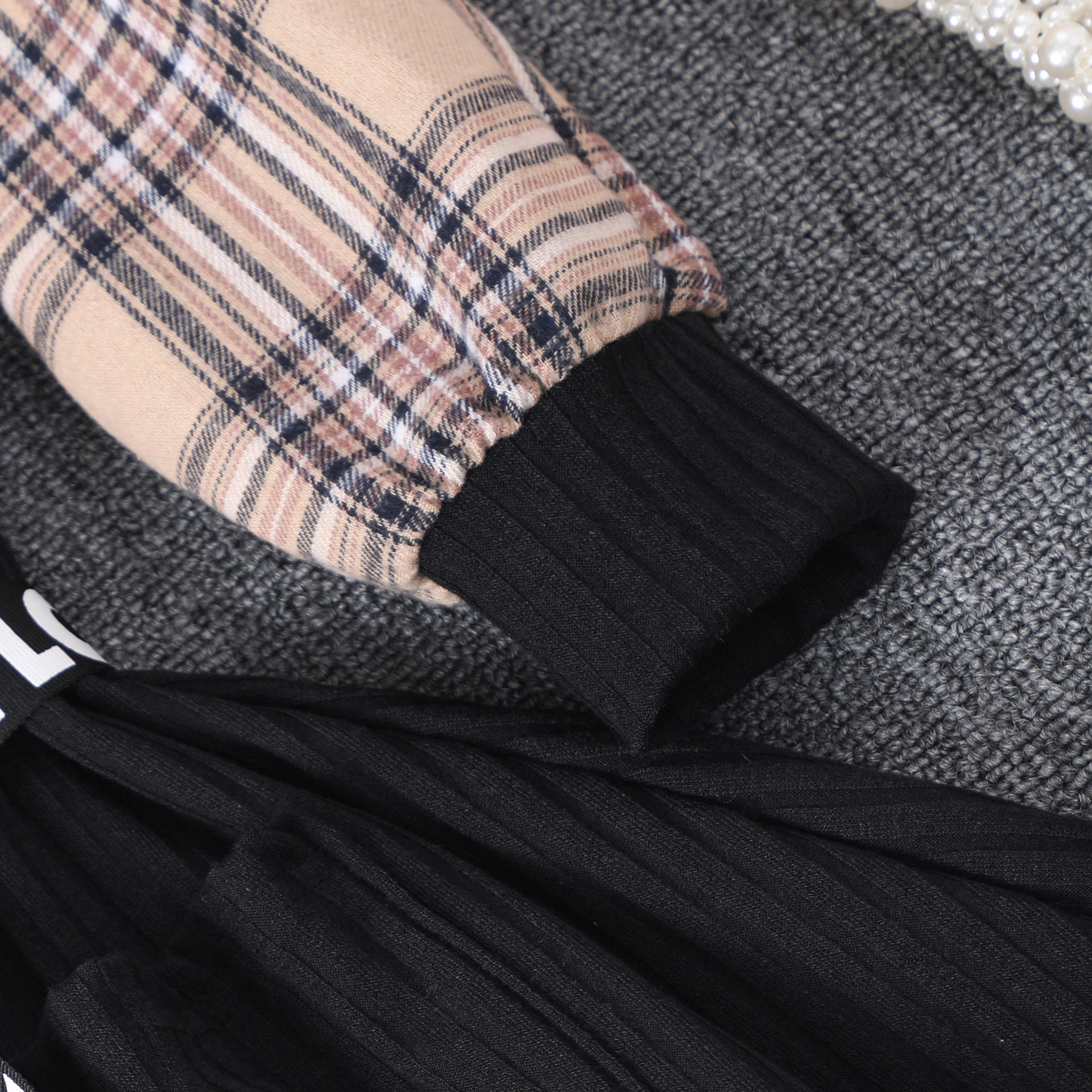 2024新款秋季中大童拼色格子袖黑收腰长裙详情6