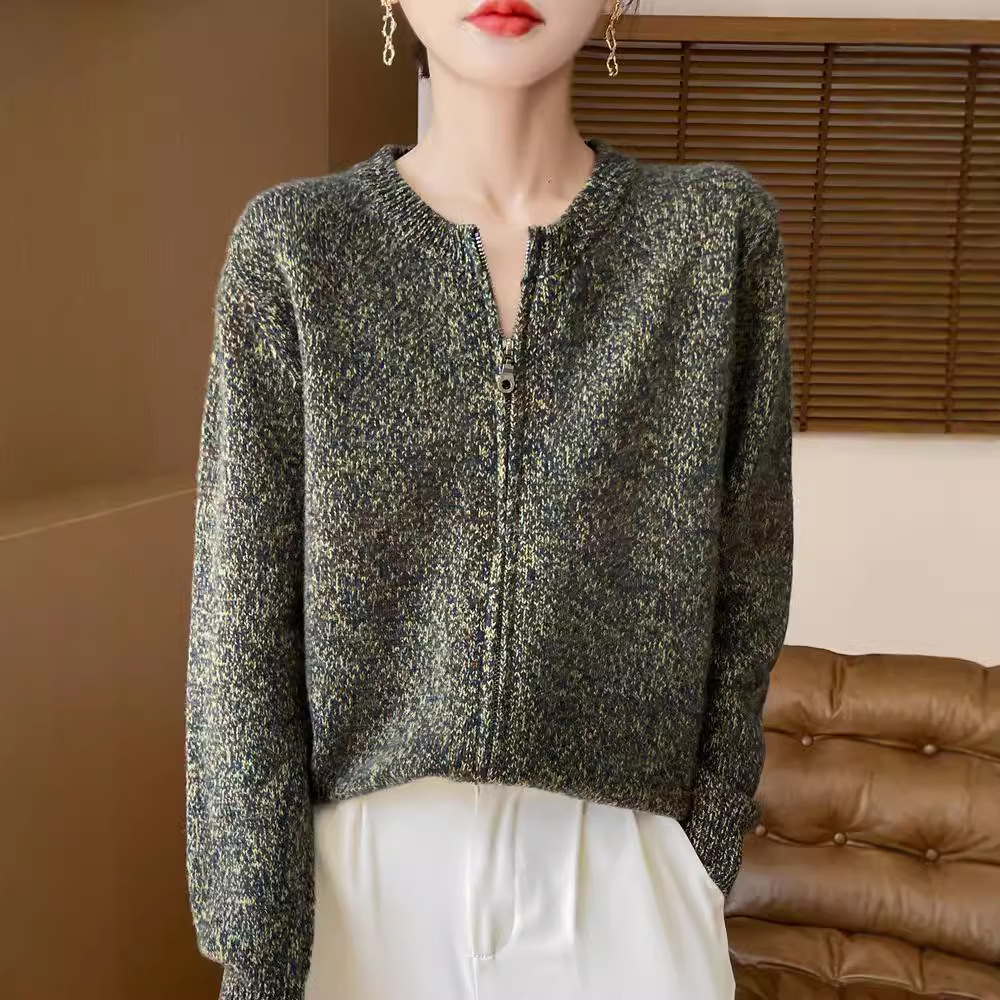 For the autumn and winter of 2024, a woolen hooded thick cardigan for women, a loose zipper knitted sweater, a youthful hoodie, can be paired with an outer jacket pic 1