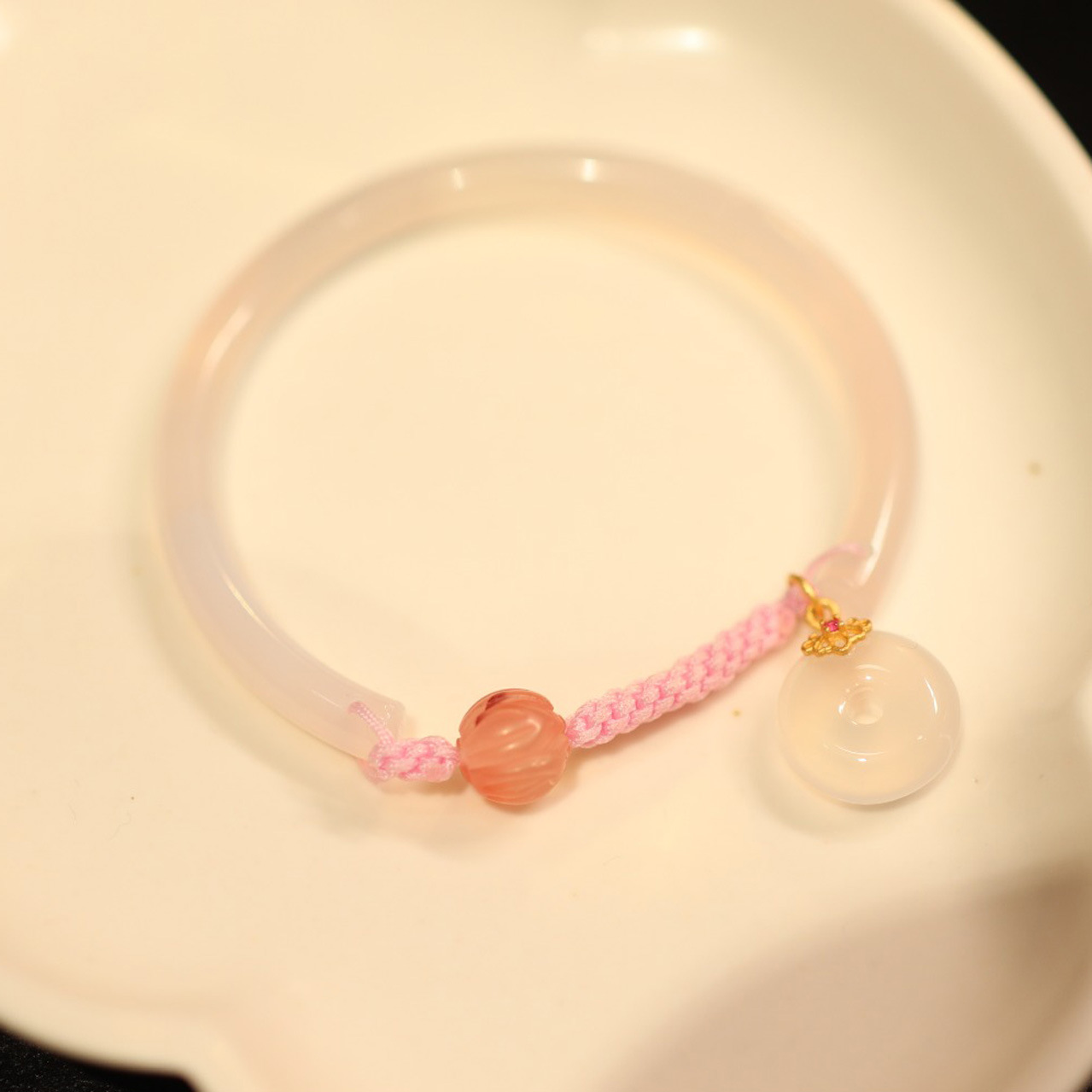 The rabbit of the same style as Douyin fell in love with the bracelet, agate and chalcedony Dingdang bracelet, beauty strip and half bracelet design of the jade rabbit pic 32