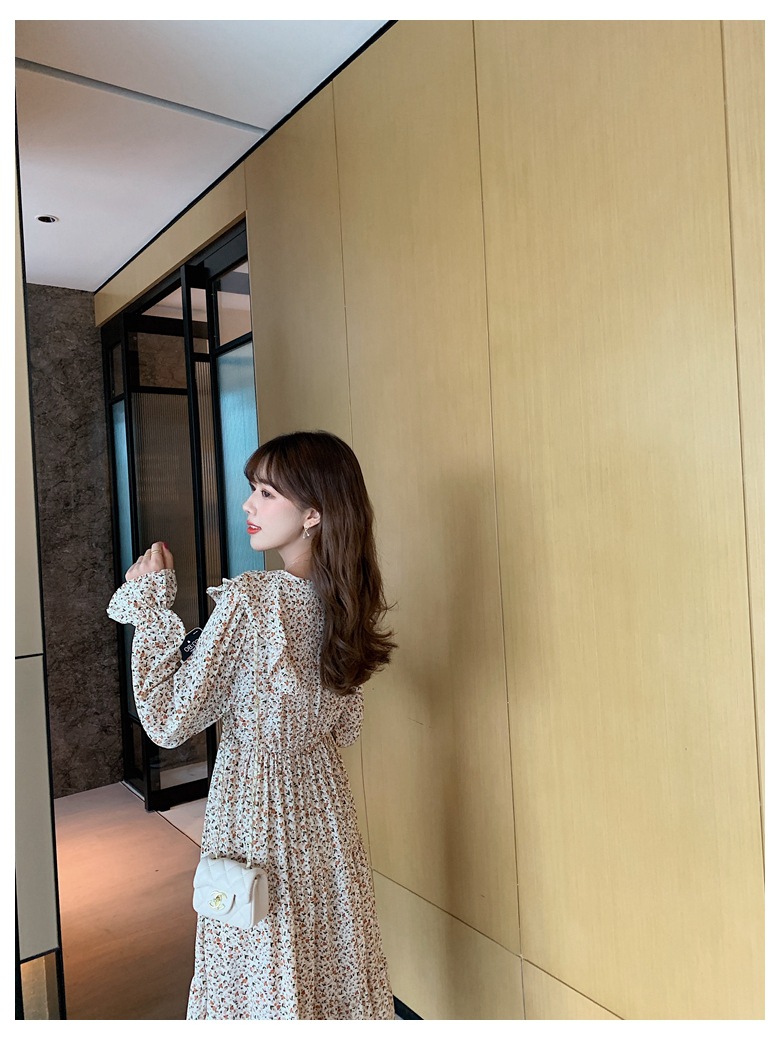 2023春款时髦韩版女装小V领好看的长袖碎花雪纺连衣裙女详情15