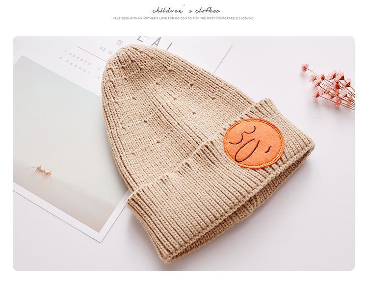 Wholesale of 2020 new cute long-nose knitted caps, baby knitted woolen caps with smiling face embroidery and pullover caps pic 10