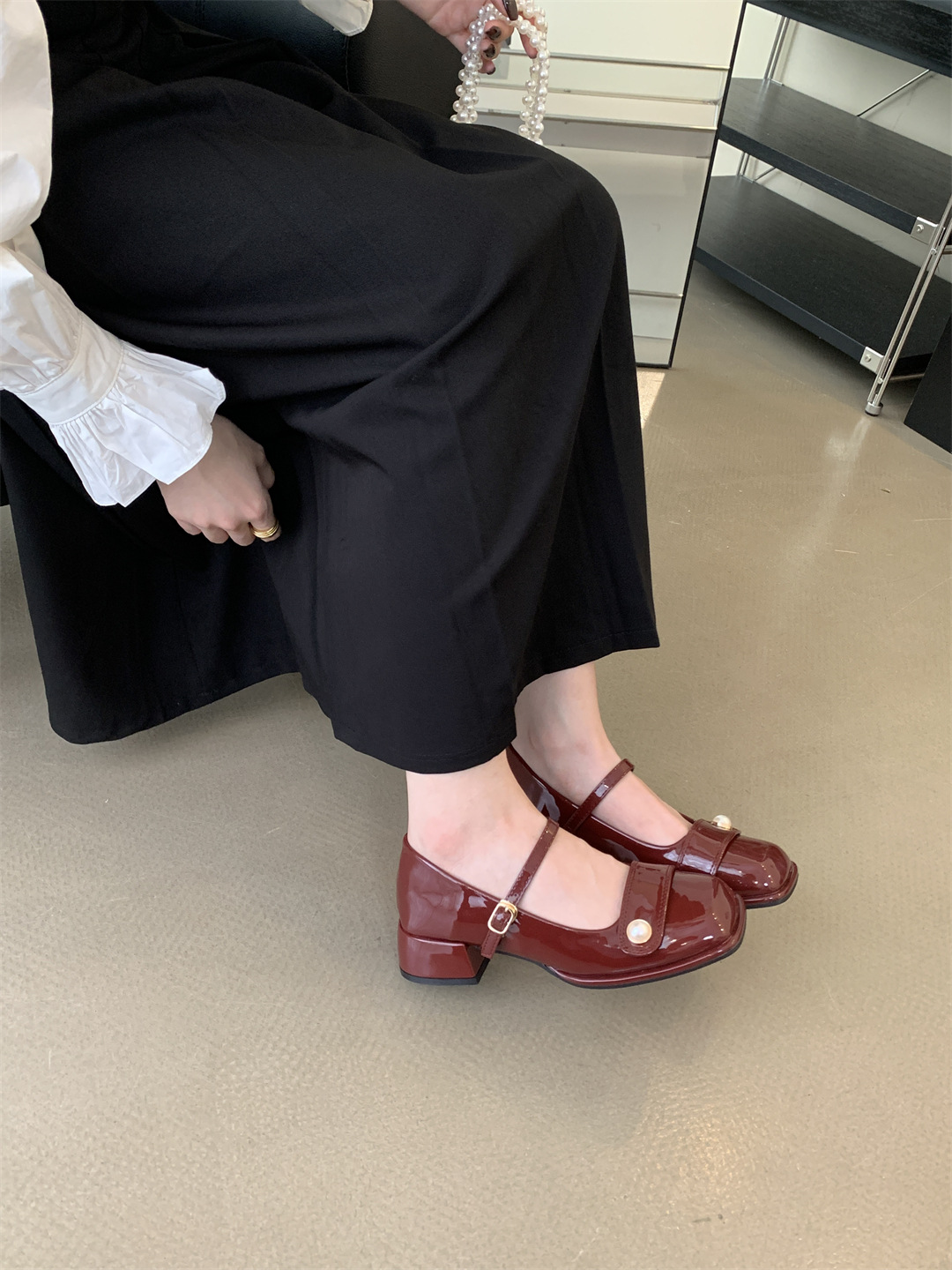 2023秋季新款时尚方头珍珠小香风纯色玛丽珍粗跟百搭时装单鞋女详情24