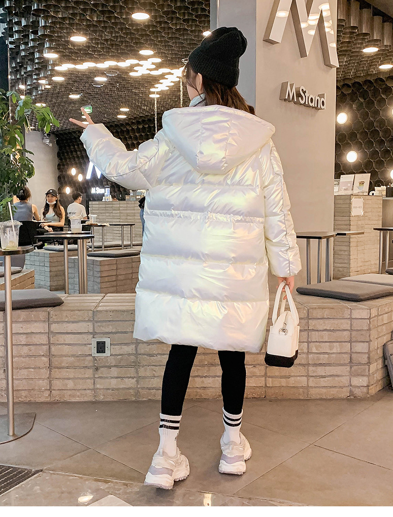 The new cotton-padded jacket for girls in 2023 features a longer winter design with a cinched waist and skirt. It is a plump and stylish cotton-padded jacket for children pic 21