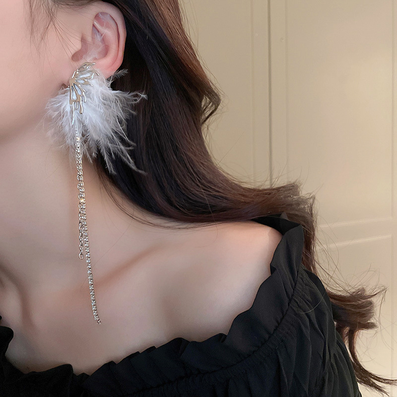 Silver needle asymmetrical feather butterfly diamond-encrusted tassel earrings, niche and unique design sense ear studs, popular long earrings pic 8