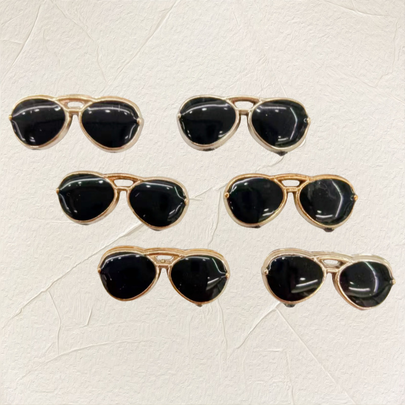 新款树脂眼镜diy手工饰品滴油工艺品配件mini太阳镜玩偶配饰零件详情8