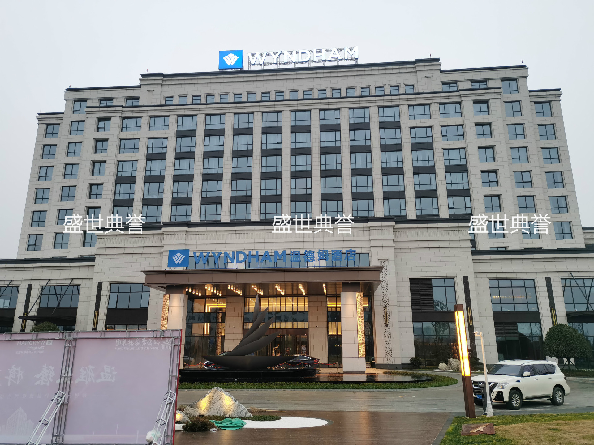 Electric dining tables for five-star hotels in Yichun, marble electric round tables for private rooms in resort hotels, and dining tables for seafood restaurants pic 1