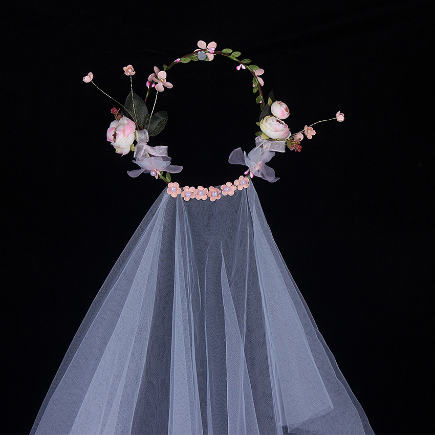 Xinyun Factory Direct sales Bride wedding Fairy veil, forest-style snow tooth small leather flower veil, new flower wreath veil for women pic 5