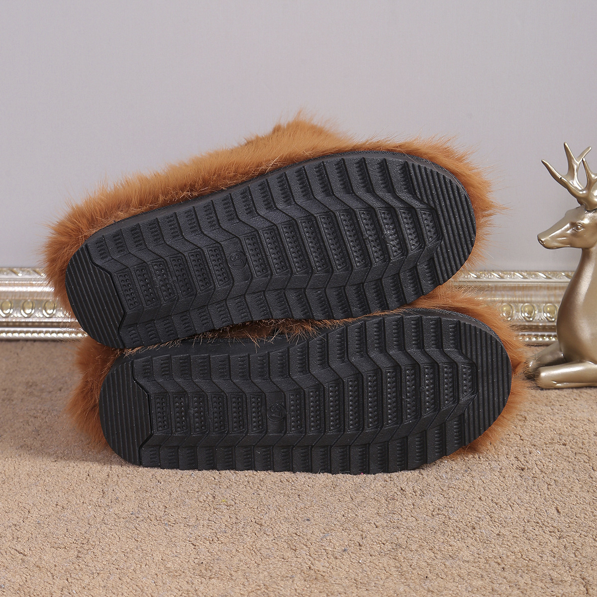 跨境新款毛毛靴子冬季保暖加绒雪地靴女大码中筒靴子44码外贸靴子详情4