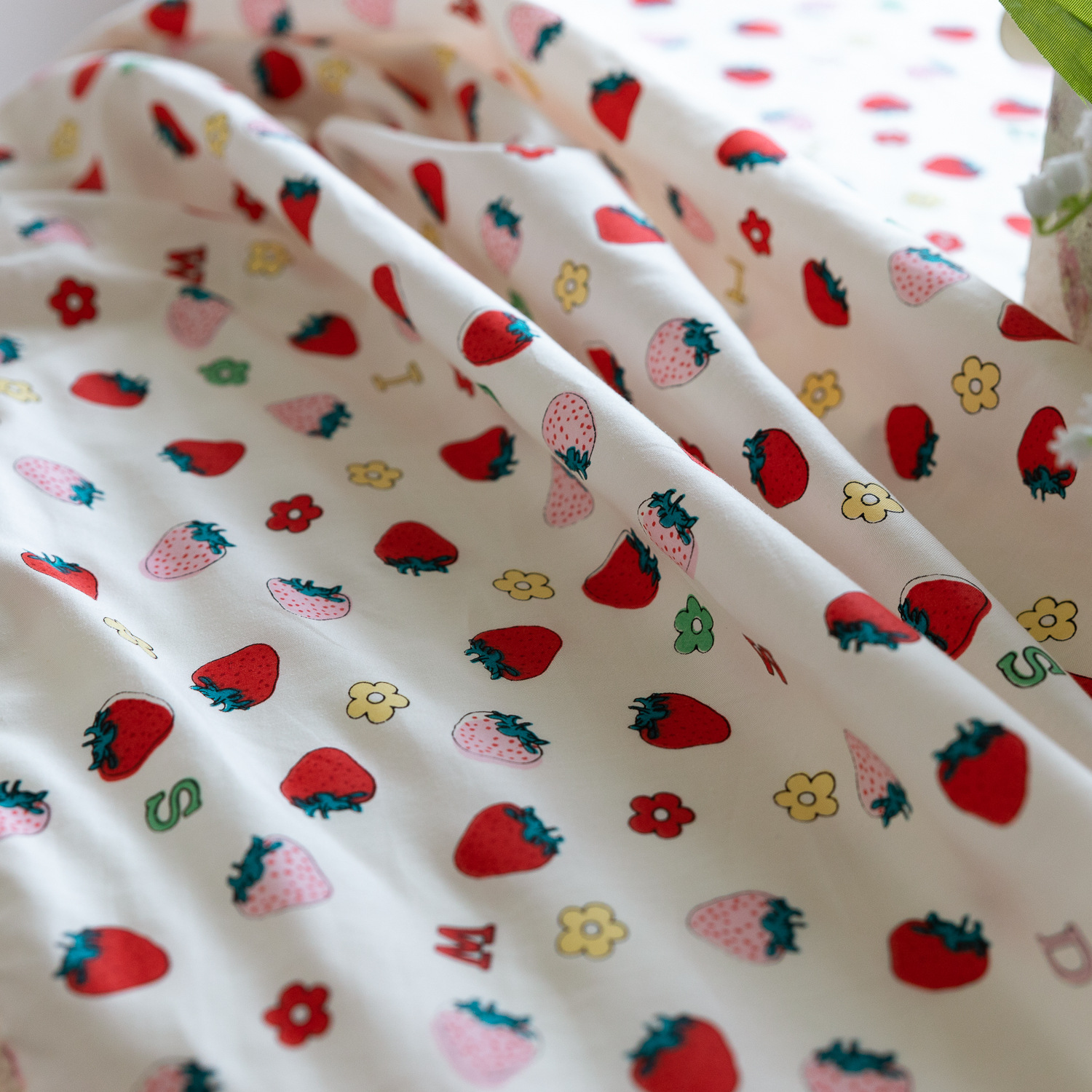 Tablecloths, fresh and simple tablecloths, country-style strawberry table MATS, table covers, Japan, South Korea, Taiwan, Hong Kong, foreign trade pic 12