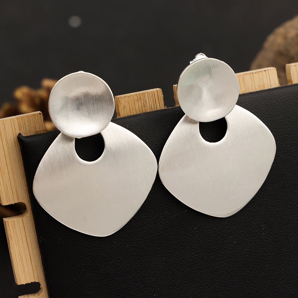 童翎亚马逊热销跨境欧美大气夸张耳坠时尚百搭几何金属中长款耳针批发详情14