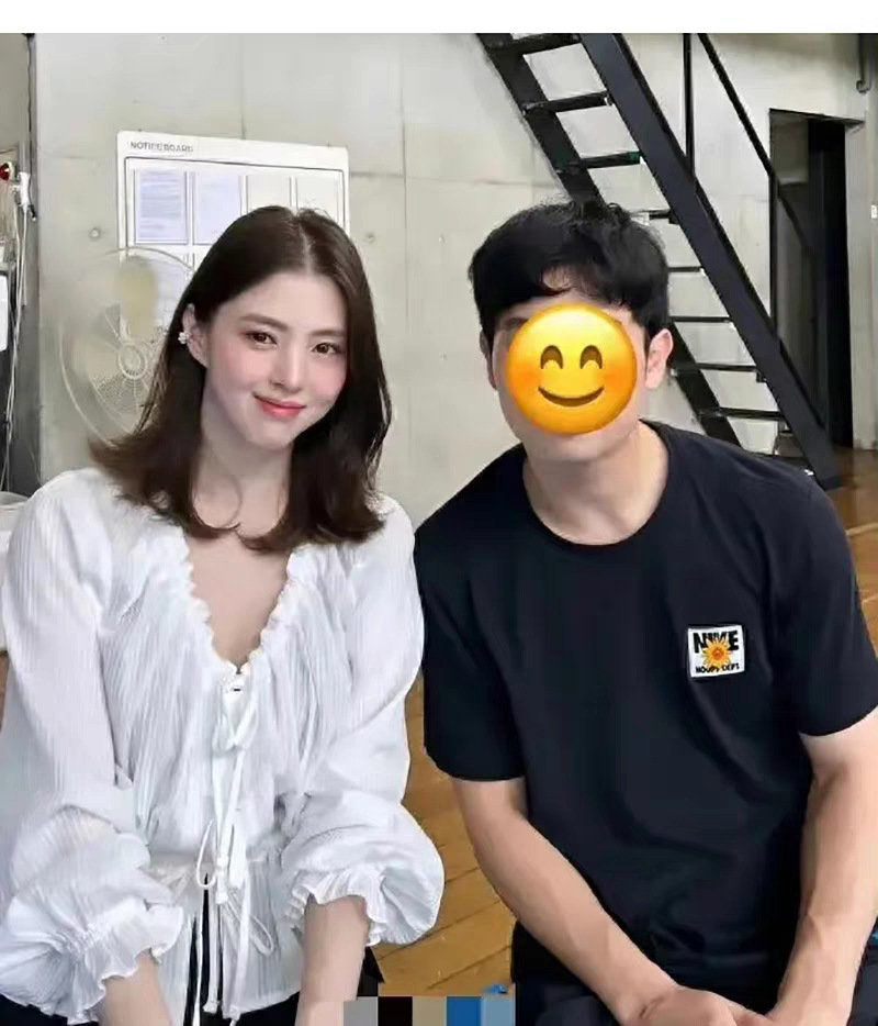 In-stock 2024 autumn new style, the same stylish bow tie drawstring shirt as Han So Hee from Dongdaemun, South Korea pic 28