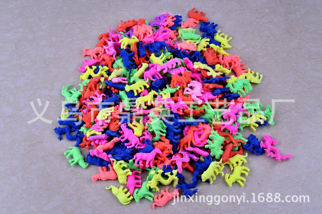 鼎浩 2025新款泡水膨胀变大戏水玩具动漫恐龙动物水精灵海洋宝宝批发 1kg/包 适合DIY 实体门店 夜市地摊玩具减压详情1