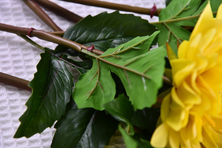 Factory direct sales of high-end artificial dahlia with realistic touch, wholesale of high-end artificial dahlia for home decoration, shopping malls and hotels pic 14