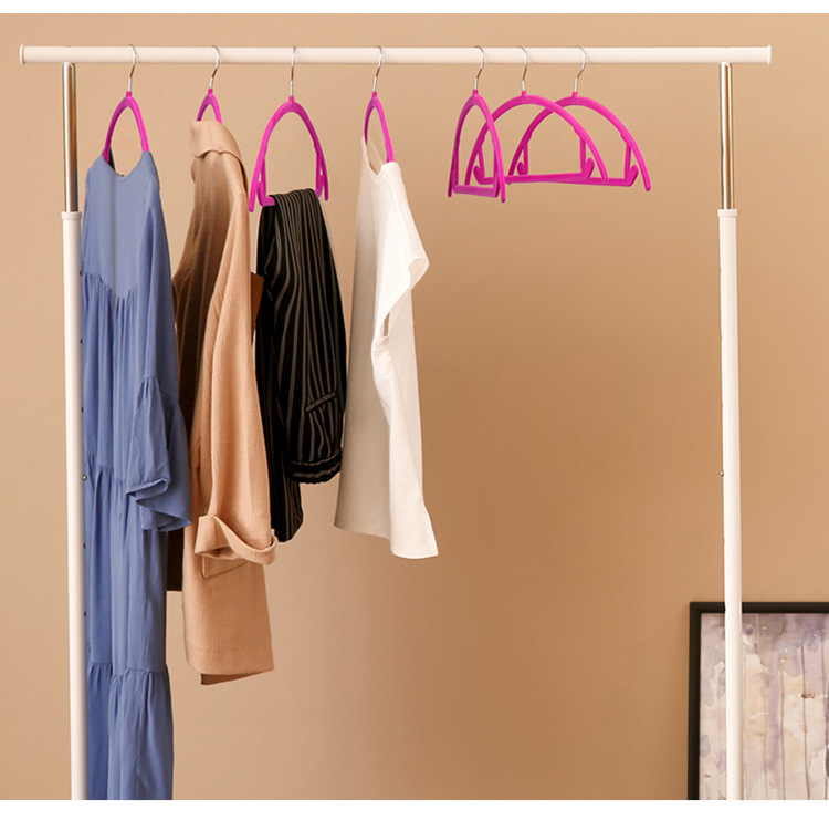 新款衣撑子批发服装店展示家用收纳防滑植绒衣架弓型天鹅绒衣服架详情3
