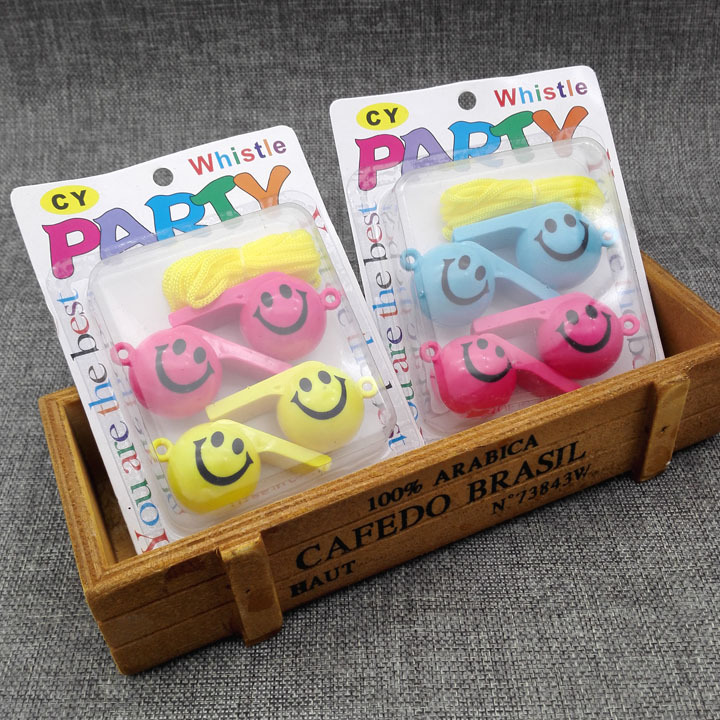 M7533 4个笑脸口哨 助威聚会文体玩具塑料哨子2元店两元店地摊详情3