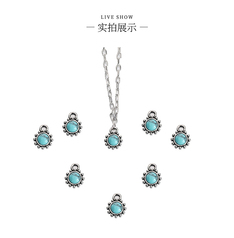 The 2021 new retro alloy turquoise pendant accessory necklace is an elegant and stylish accessory pic 7